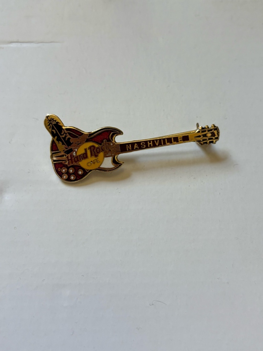 Hard Rock Cafe Nashville Gold and Red Guitar Pin